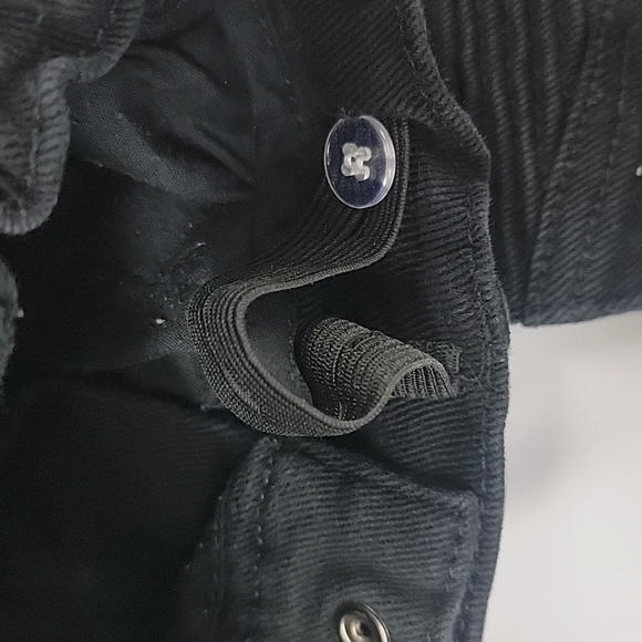 8IGHTH DSTRKT NY 2T Black Distressed Jeans - Picture 5 of 8